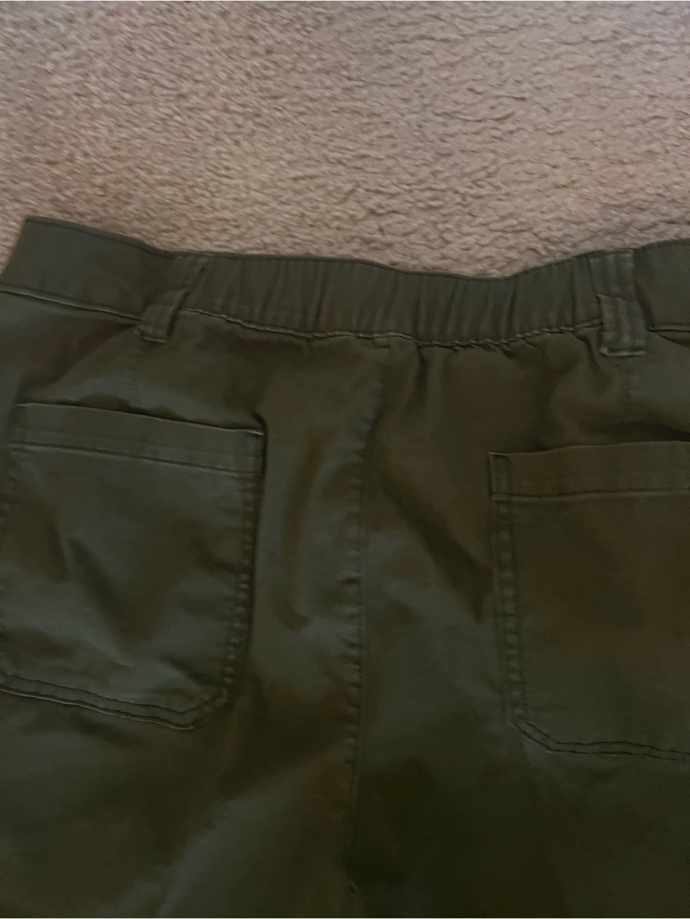Old Navy Olive Green Women’s Chinos - Picture 5 of 5